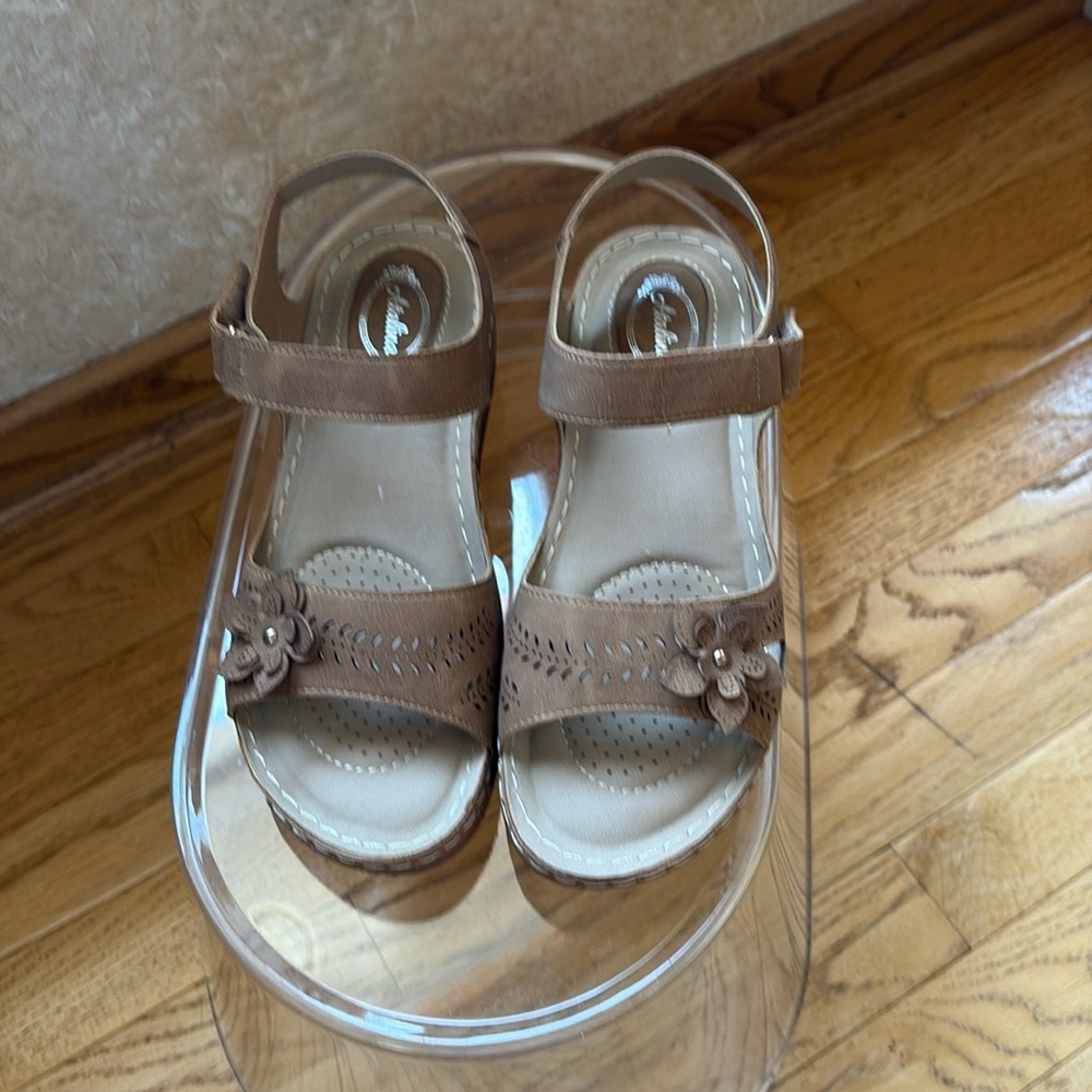 Atalina  low-wedge women's tan sandals.   Size: 8  EUC - Like new